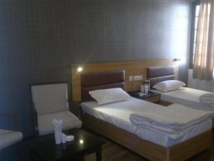 لاكناو Oyo 3523 Tekarees Inn Mahanagar المظهر الخارجي الصورة